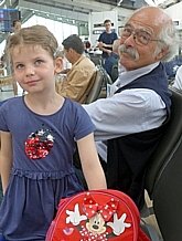 Paul Oppenheim ('66) and his granddaughter