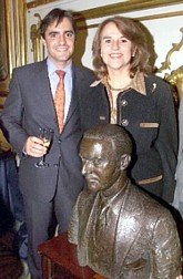 Paloma Santa Briz ('63) and her son, in October 2008, at a ceremony honoring her father, 'The Angel of Budapest'