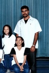 Marcel Agueros ('91), with 4/5th grade Bilingual Orientation Center students at Thurgood Marshall Elementary in Seattle.